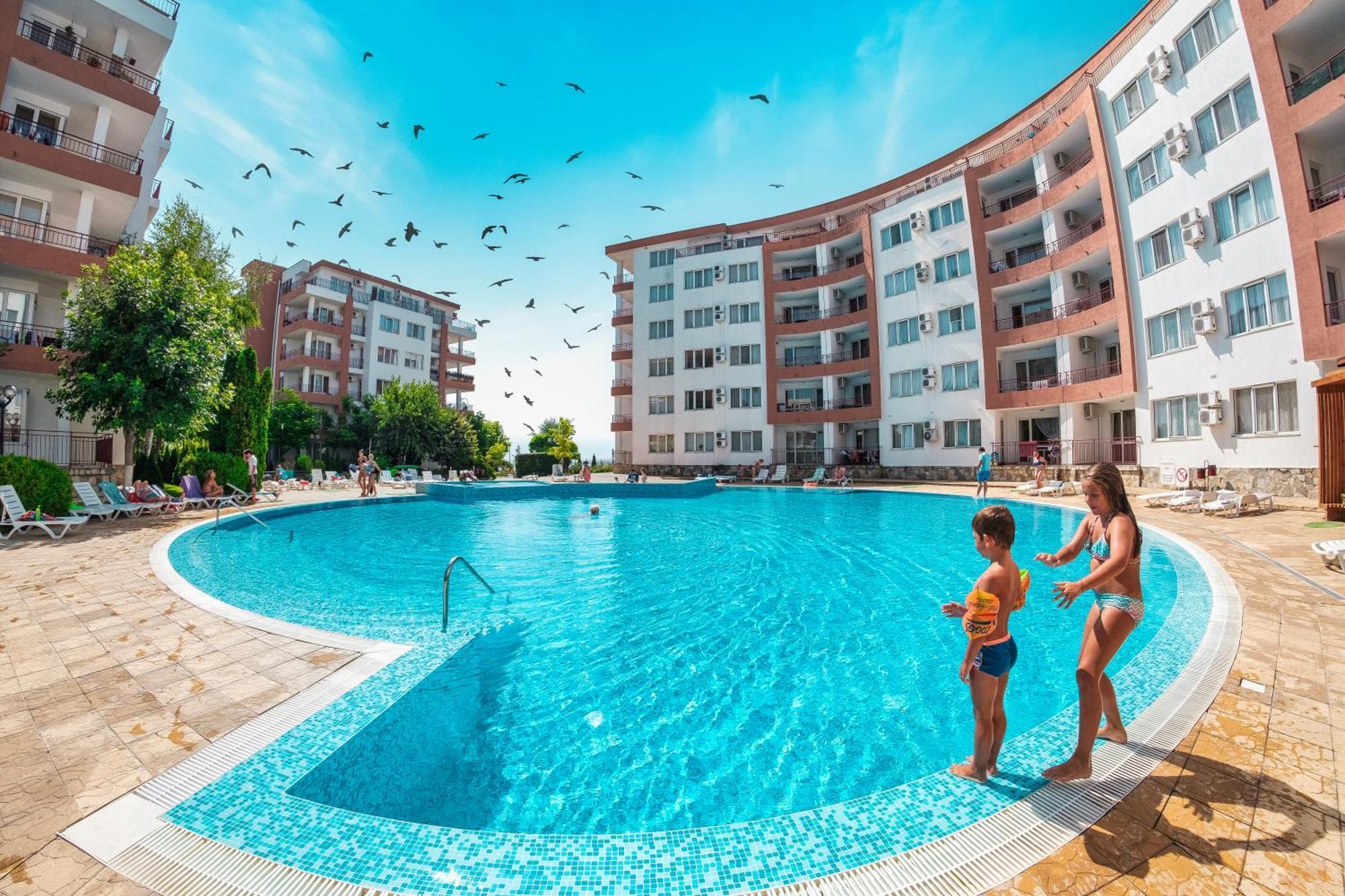 Riviera Fort Beach Apartments Ravda Ngoại thất bức ảnh